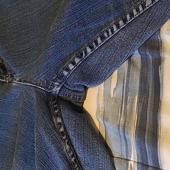 Addison Flare Maurices jeans size 20 long, inseam 32" - Picture 3 of 6